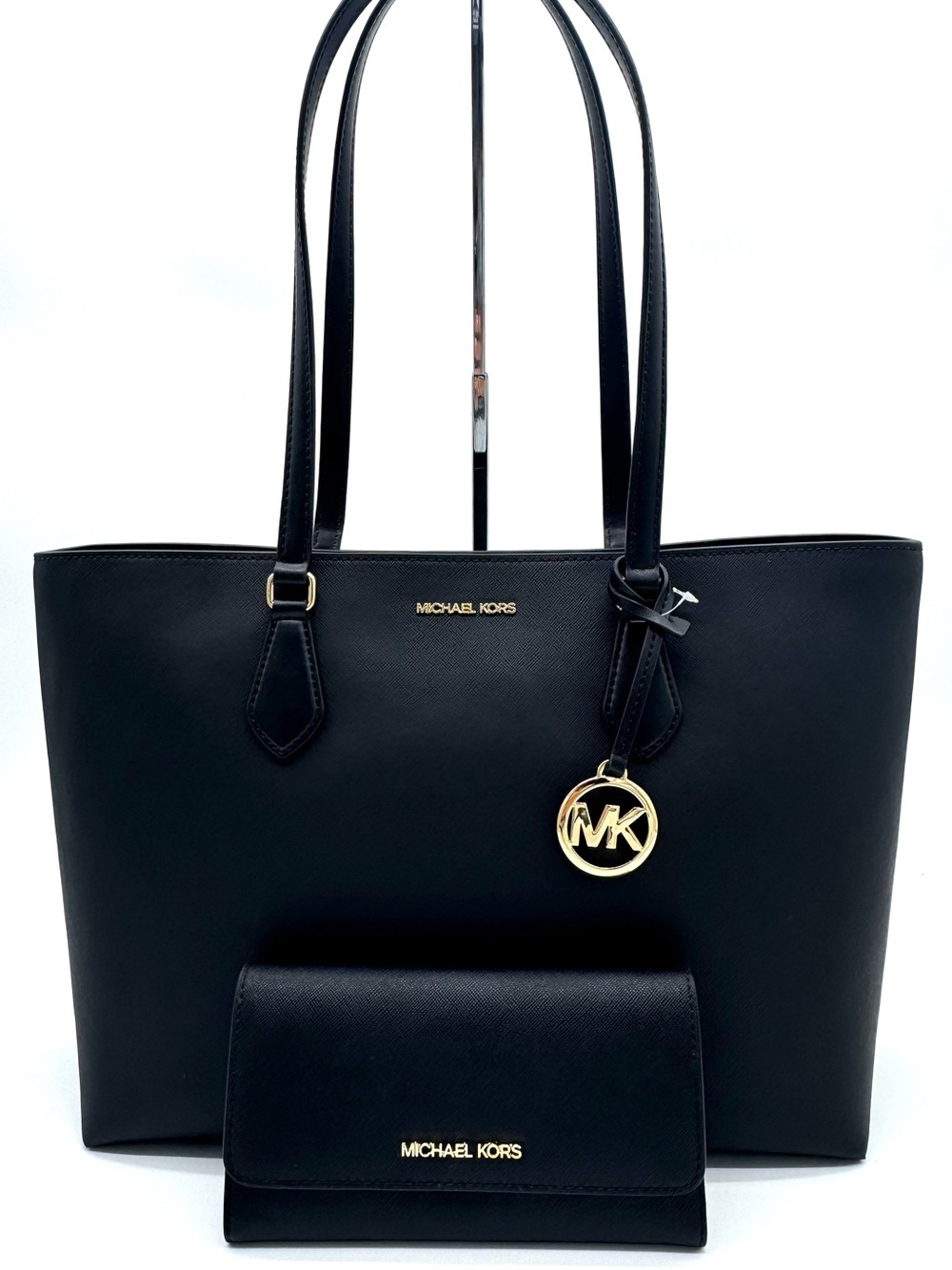 Michael Kors Bag Large Sheila Mf Tote Bag & Large Trifold Wallet Black/Gold